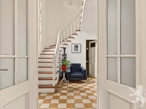 Casa 5 ambientes con 3 baños