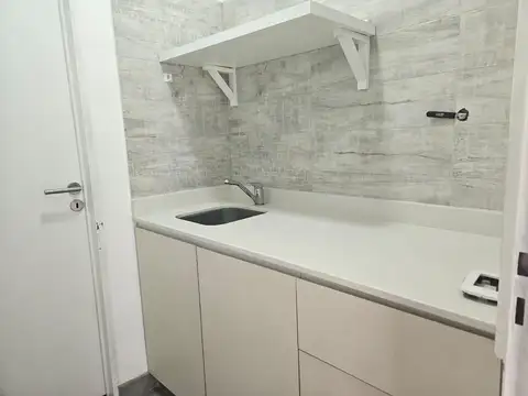 Alquiler oficina en Paseo Los Berros, Bella Vista