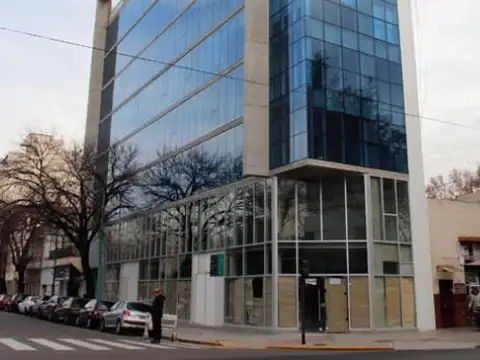 VENTA de Oficina en PARQUE PATRICIO. Son 310m2 en Distrito Tecnológico.