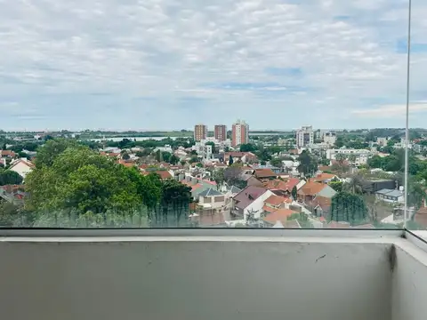 Departamento  Dos ambientes y cochera al frente Bernal Centro