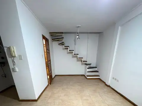 departamento2 dormitorios   y amplio balcon. alquiler, 66 entre 3 y 4