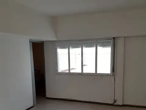 Departamento 3 ambientes  contrafrenyte en alquiler