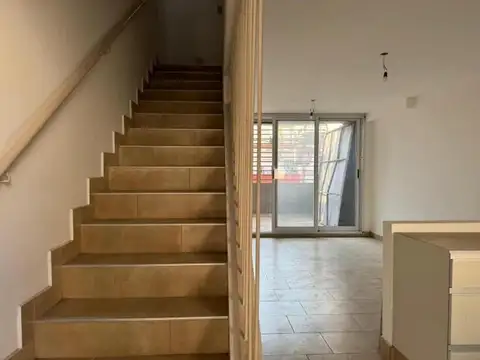 Depto Tipo Casa en Venta en Villa Crespo, USD 155.000