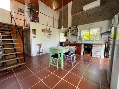 Casa 5 ambientes con 2 baños