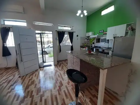 VENTA PH AL FRENTE MONOAMBIENTE MORON SUR