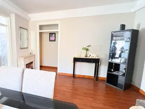Depto Tipo Casa en Venta con 1 cocheras
