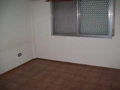 Depto Tipo Casa en Venta en Villa Ballester, USD 68.000