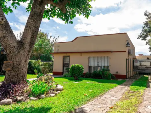 Casa - Venta - Argentina, San Miguel - Maestro Ángel D'Elía 470
