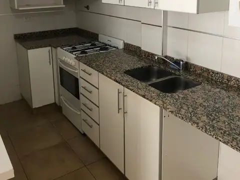 DEPARTAMENTO 2 AMBIENTES CON COCHERA