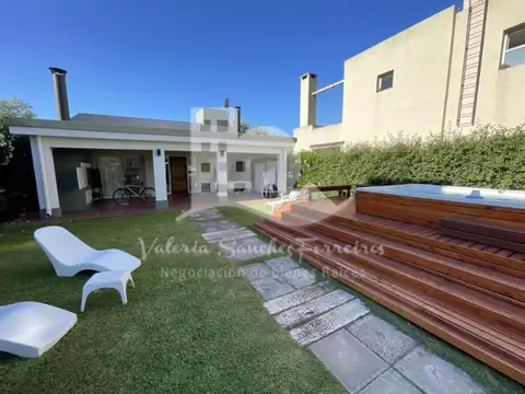 Casa en Venta en Chascomus, USD 205.000