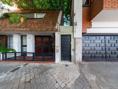 VENTA - PH DE 2 DORMITORIOS RECICLADO CON PATIO - ABASTO