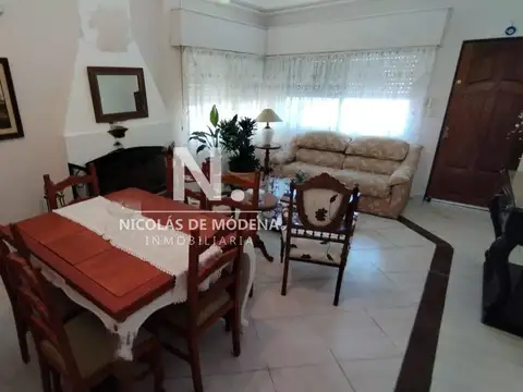 Casa 5 ambientes con 3 baños