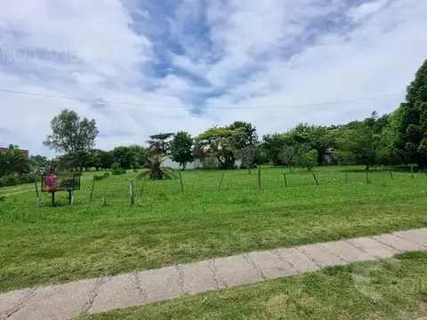 Venta Lote 8.800 m² con Casa y Galpón sobre Colectora Ezeiza • Vicente Casares (Cañuelas)