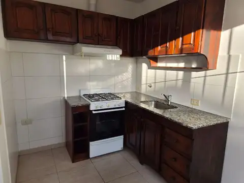 Depto Tipo Casa en Alquiler de 3 ambientes