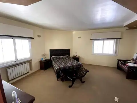 Casa de 4 dormitorios en venta en barrio La France - APTO BANCOR
