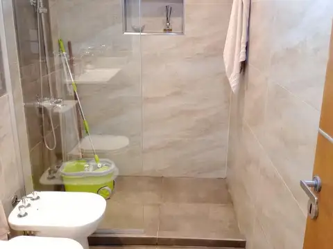 SE VENDE COMPLEJO UNICO 3 CASAS. 13.275M2. ¡ACEPTA PERMUTA!