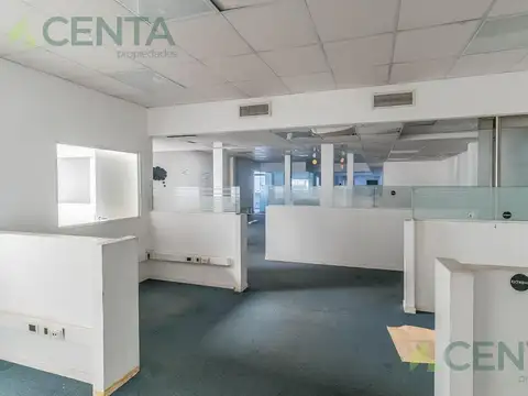 Oficina Monoambiente con 8 baños