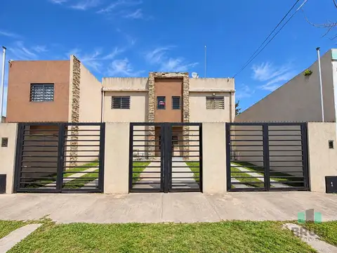 Depto Tipo Casa en Venta de 4 ambientes
