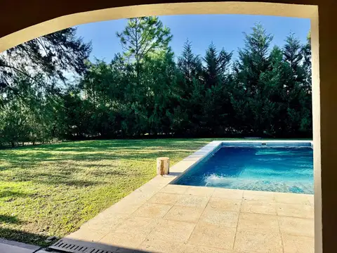 Casa 5 ambientes con 4 baños