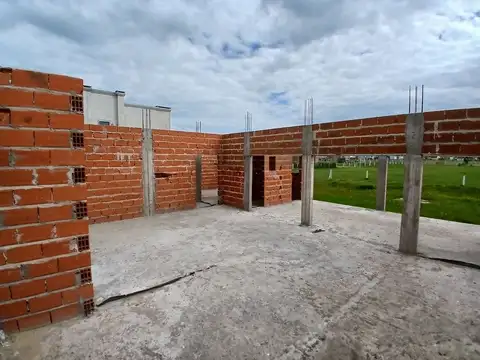 Casa a terminar en Estancias de Domselaar VENTA