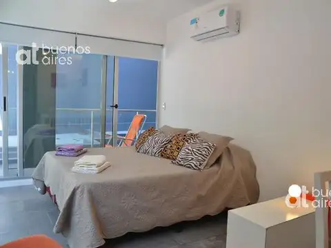 Charcas al 4200 entre Jorge Luis Borges  y Gurruchaga