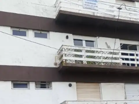Departamento 2 ambientes frente al mar.