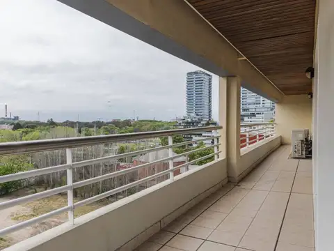 Encarnación Ezcurra 400, Piso 8 y 9