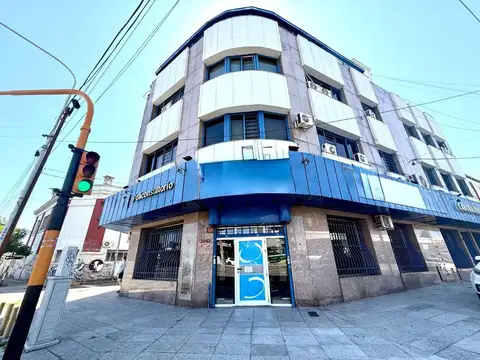 Avellaneda - Edificio/Centro médico ambulatorio