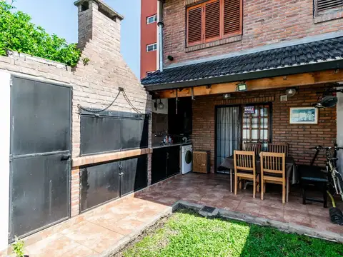 Depto Tipo Casa en Venta de 4 ambientes