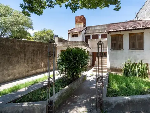 VENTA - Casa de 3 dormitorios. San Lorenzo.