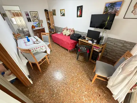 Depto Tipo Casa 2 ambientes con 1 baño