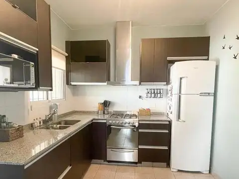 Depto Tipo Casa en Venta 8 años
