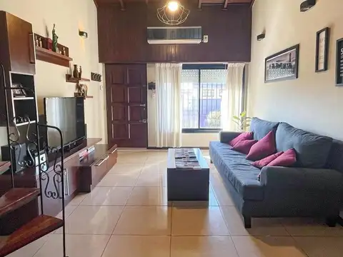Depto Tipo Casa en Venta de 4 dormitorios
