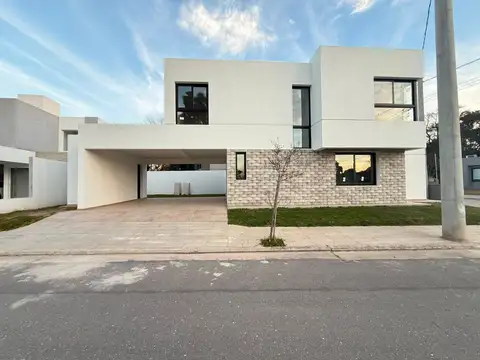 Casa en Venta en Córdoba, USD 315.000