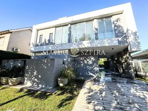 Casa 4 ambientes en venta Haras Maria Elena