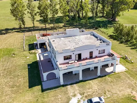 Casa en Venta con 6 cocheras