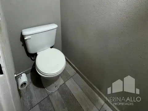 Depto Tipo Casa en Alquiler con 1 cocheras