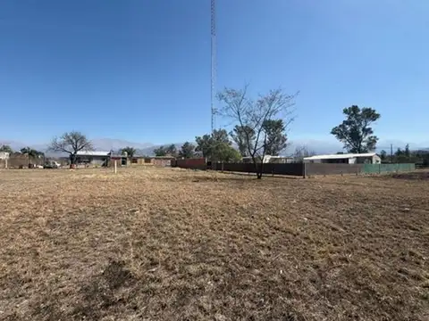 TERRENO DE 864M2 EN VENTA LOS ROBLES ZONA SAN LUIS