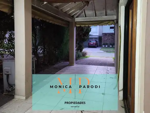 Casa en Alquiler con 3 cocheras
