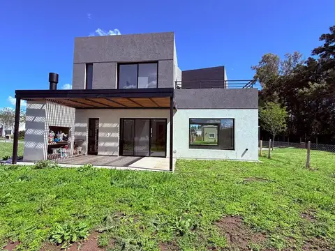 Barrio Privado Santo Tomás, Mariano Acosta 3098