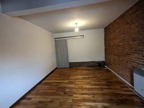 Casa 5 ambientes con 1 baño