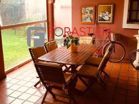 Casa 7 ambientes con 4 baños