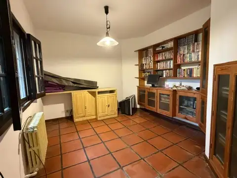 Casa 6 ambientes a la venta en Don Torcuato