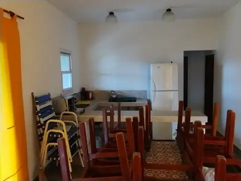 Casa 4 ambientes con 1 baño