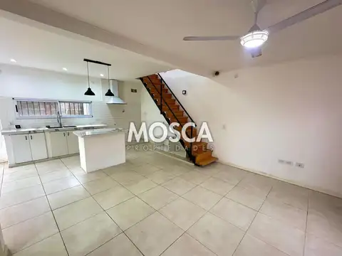 Casa en Alquiler en Paso del Rey, $ 800.000
