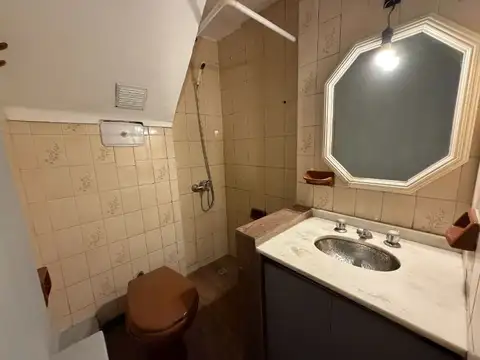 Depto Tipo Casa en Venta 40 años