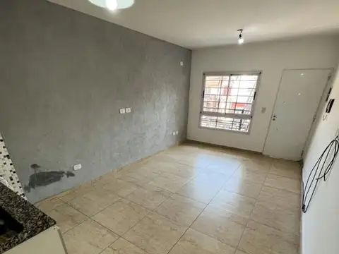 Departamento en Venta en Villa Luzuriaga, USD 51.000