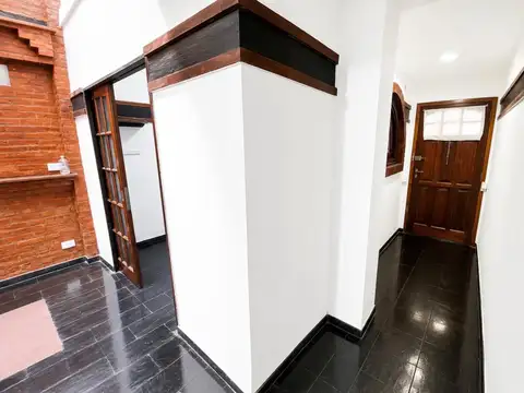 Casa en Alquiler con 1 cochera