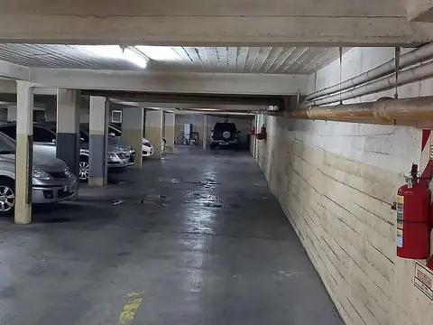 Cochera Cubierta San Isidro Centro C/ Portón Automático