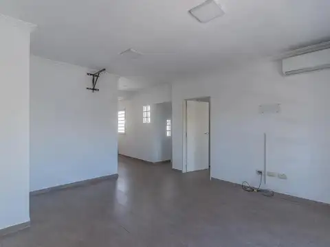 Depto Tipo Casa en Venta 8 años